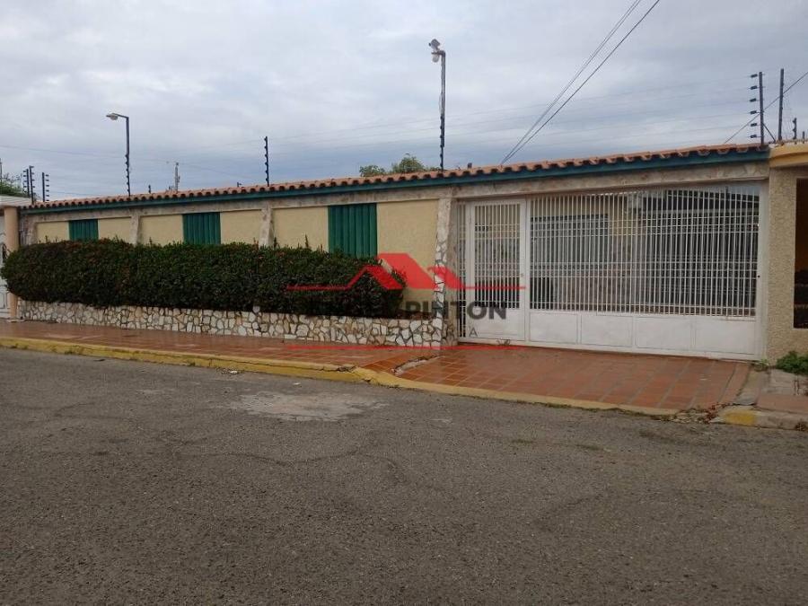 Foto Casa en Venta en Maracaibo, Zulia - U$D 13.000 - CAV191167 - BienesOnLine