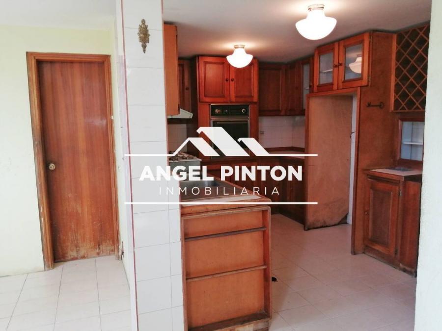 CASA EN VENTA EN URB CANAIMA MARACAIBO API 6639