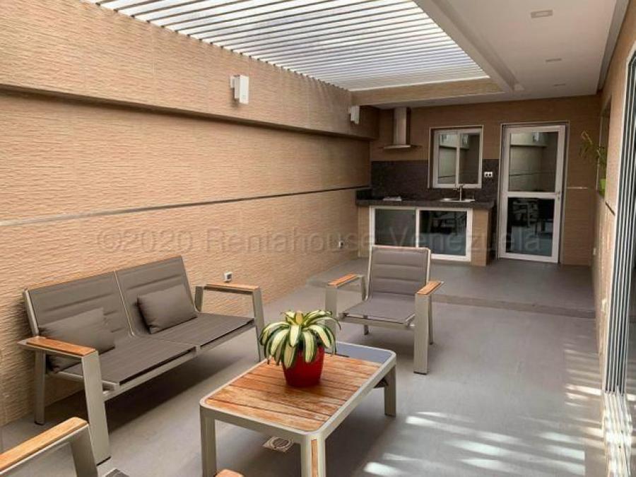 Foto Casa en Venta en Las Clavellinas, Valencia, Carabobo - U$D 250.000 - CAV140631 - BienesOnLine