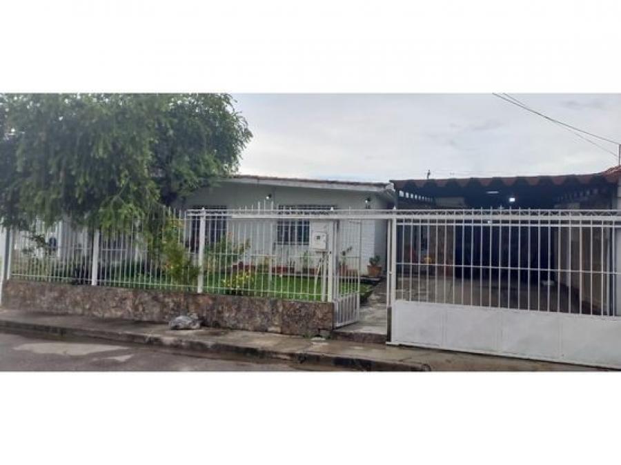 Casa en Venta Paraparal, Los Guayos. MZ-.8137379