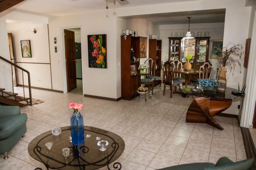 Foto Casa en Venta en Valencia, Valencia, Carabobo - U$D 95.000 - CAV233810 - BienesOnLine