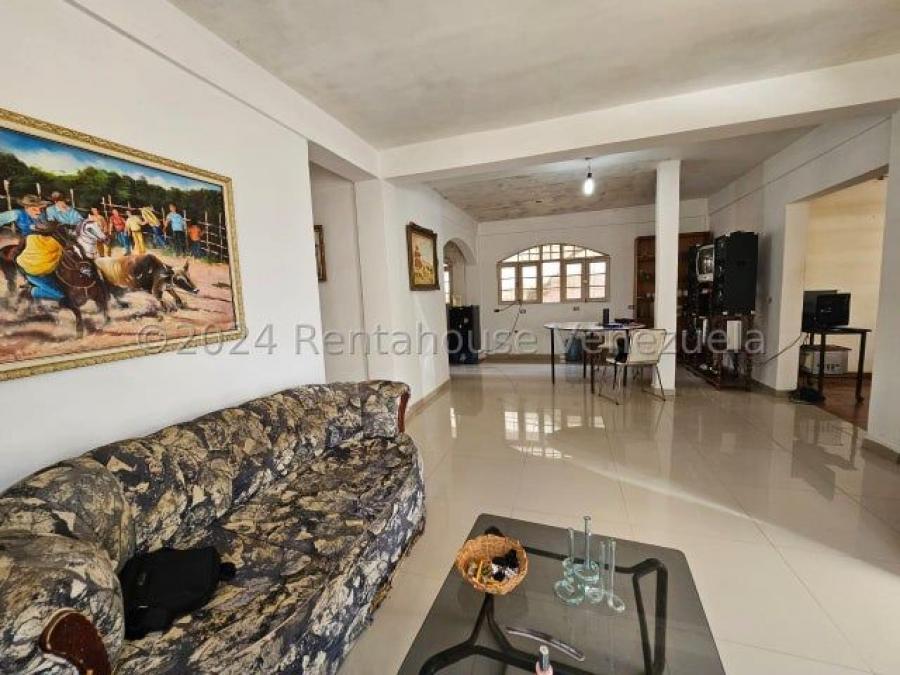 Casa Quinta con Terreno en venta en el Centro de Coro MLS #25-897 OP