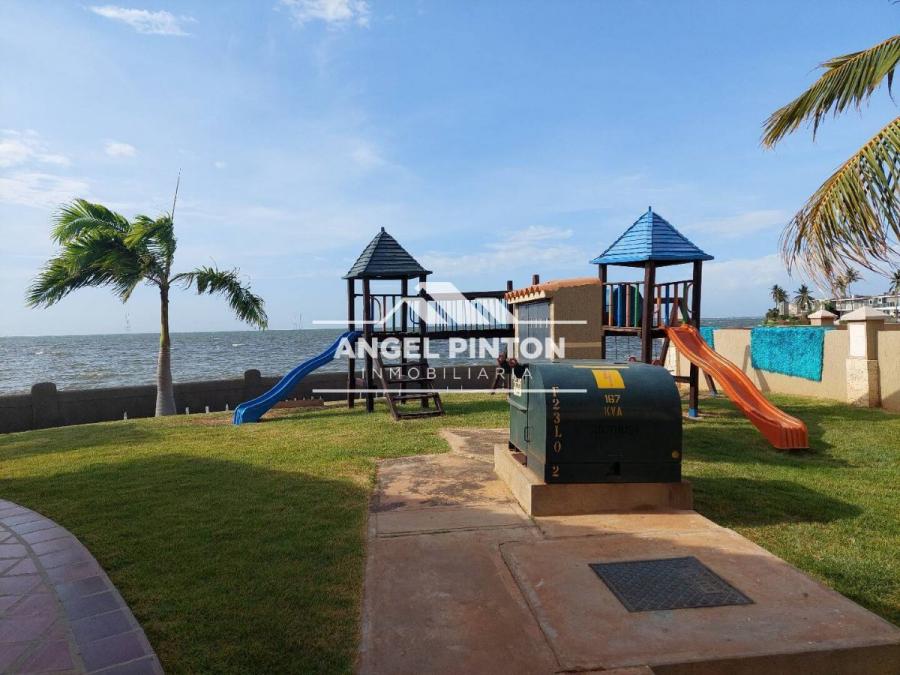 Foto Casa en Venta en Maracaibo, Zulia - U$D 239.000 - CAV228950 - BienesOnLine