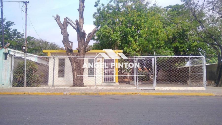 Foto Casa en Venta en OESTE, Maracaibo, Zulia - U$D 10.500 - CAV240324 - BienesOnLine