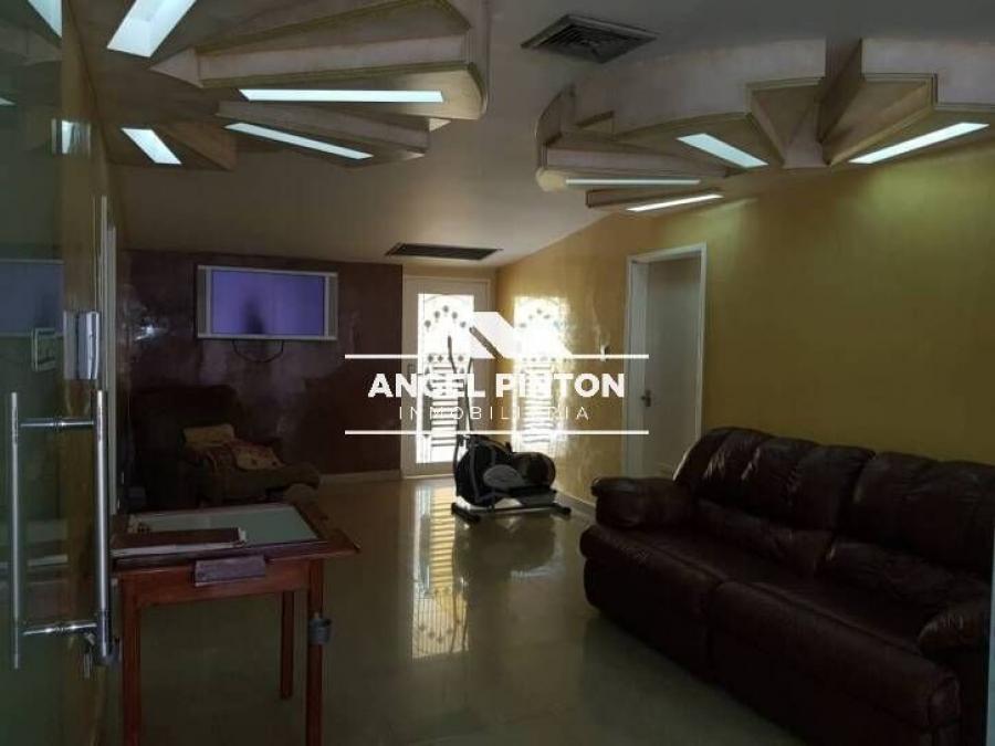 Foto Casa en Venta en Maracaibo, Zulia - U$D 100.000 - CAV242255 - BienesOnLine