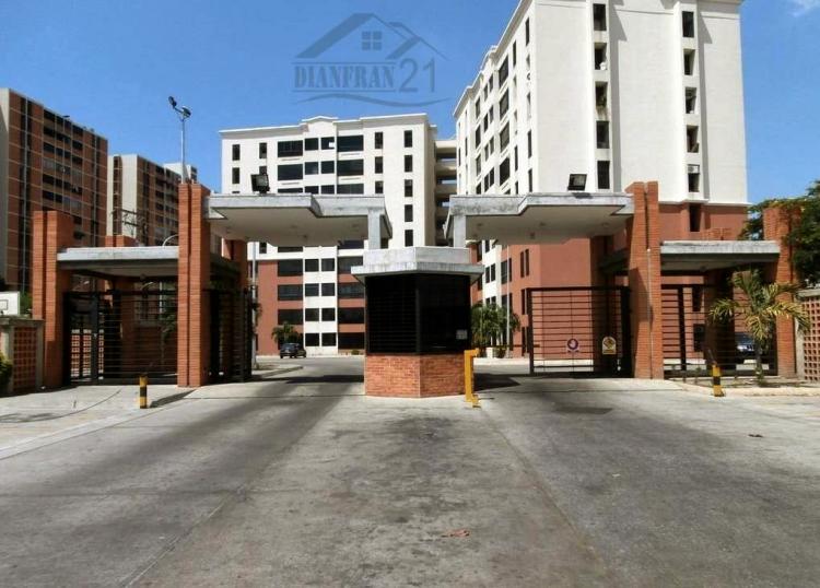 37.000 $ Bello Apartamento Res Bosque Alto Maracay