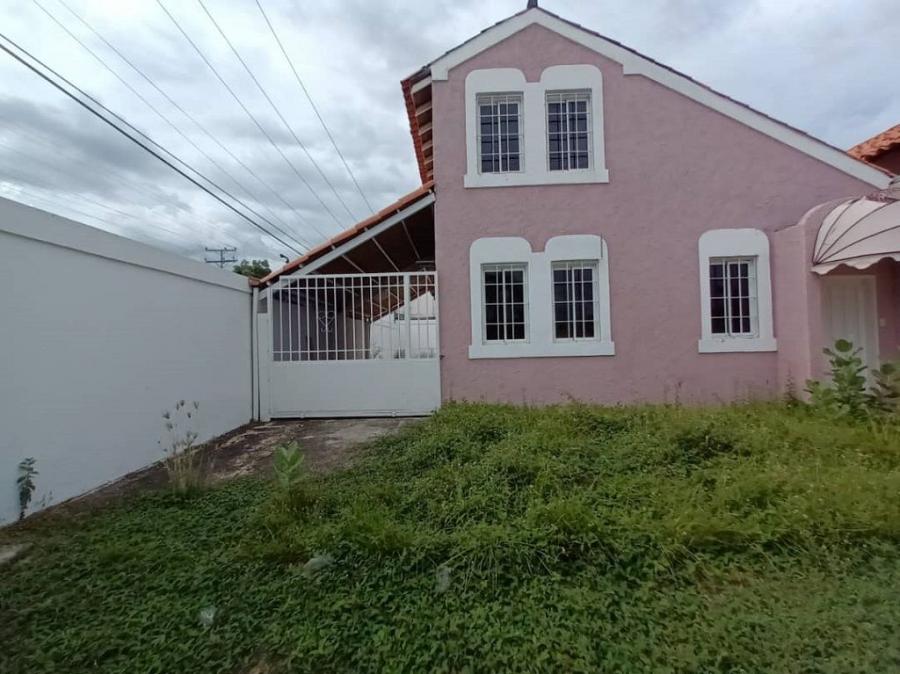 CR Vende Casa en Ciudad Alianza, Urb. Villas Del Lago I