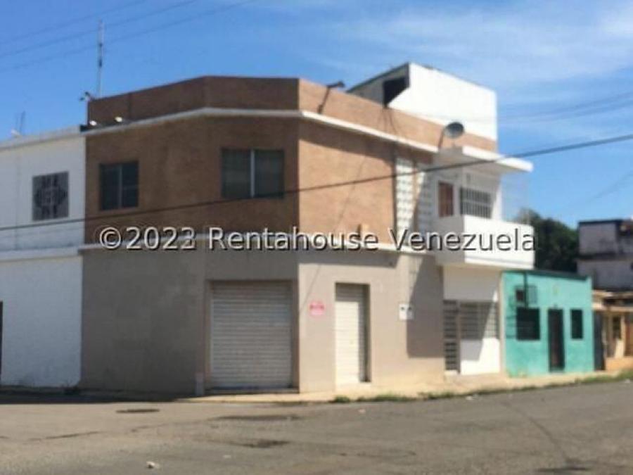 Edificio Comercial en Venta en Calle Garces con Mari?o en Punto Fijo, Falcon MLS #24-10153  