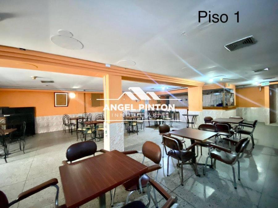 EDIFICIO COMERCIAL EN VENTA EN UNICENTRO LAS PULGAS MARACAIBO API 6489 JANETTE PEREZ