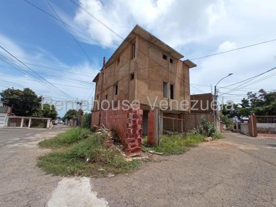 Edificio en gris en venta en Zona Norte