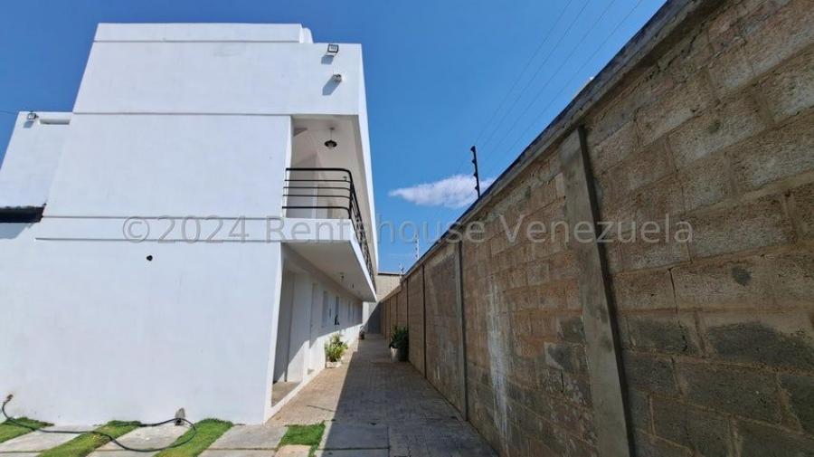 Edificio en venta en Av Los Medanos MLS #24-20512 OP