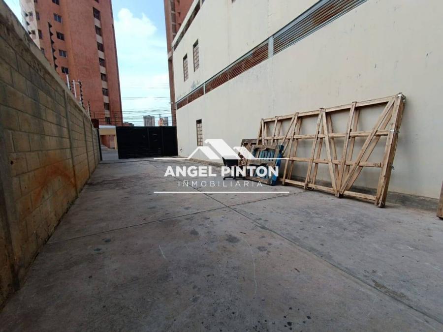 EDIFICIO GALPON EN VENTA EN TIERRA NEGRA MARACAIBO API 8989