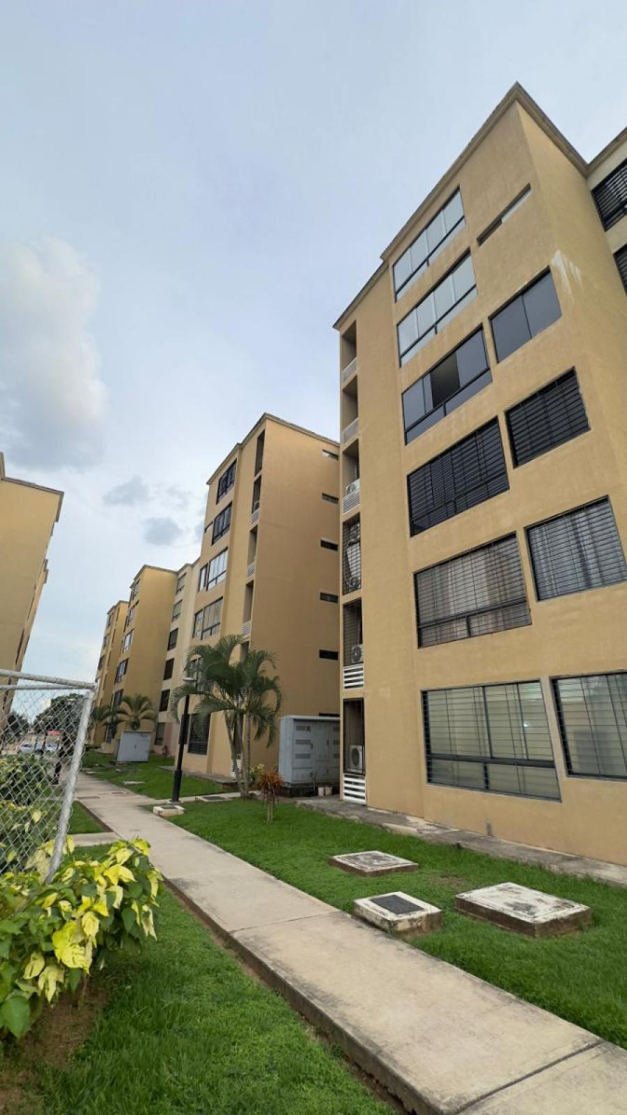 Foto Apartamento en Venta en San Diego, valle de topacio, Carabobo - U$D 26.999 - APV237116 - BienesOnLine