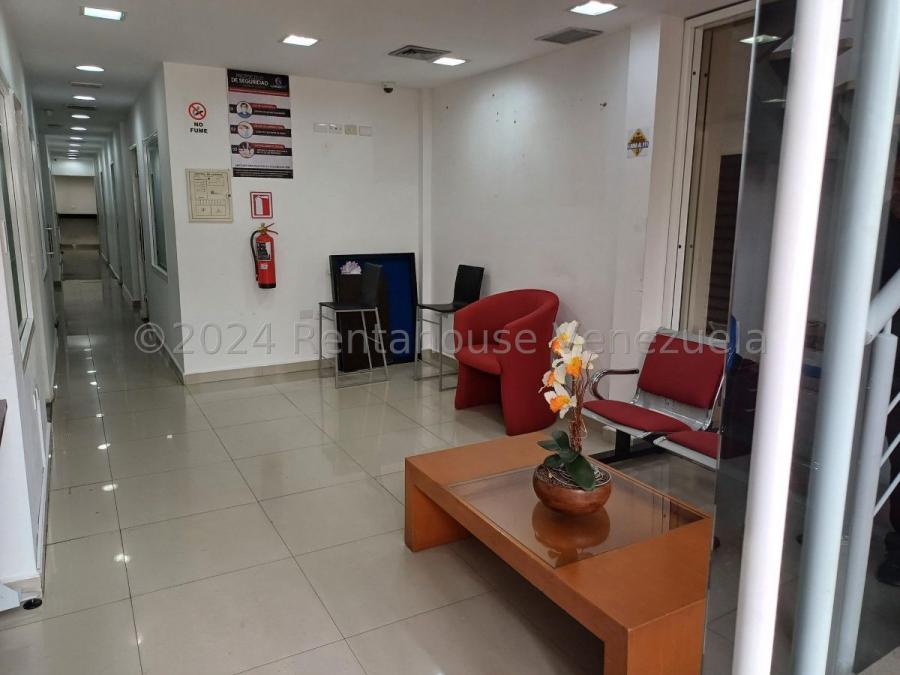 Foto Oficina en Alquiler en Campo Claro, Caracas, Distrito Federal - U$D 7.000 - OFA230613 - BienesOnLine