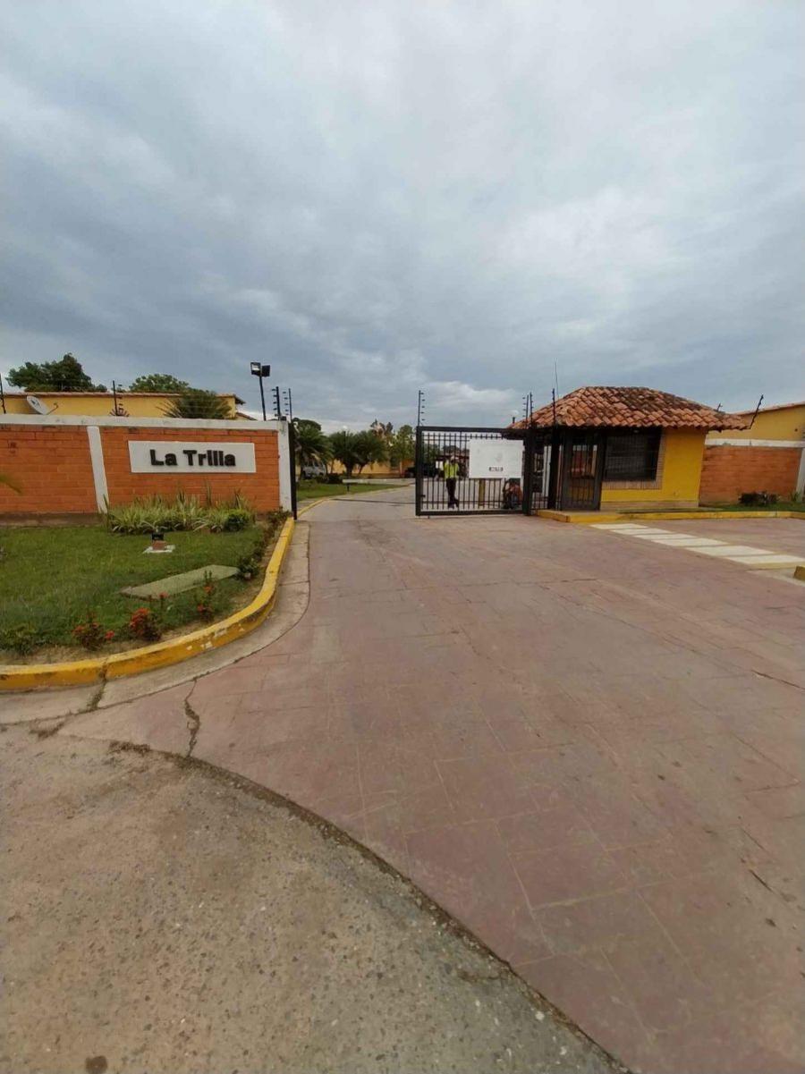 En Venta  Amplia Casa en Valle de Oro San Diego Edo. Carabobo -  Urb La Trilla 