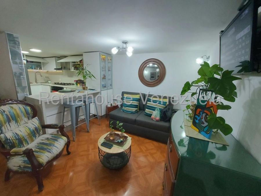 En Venta Bonito Apartamento Duplex En Valle Abajo Caracas