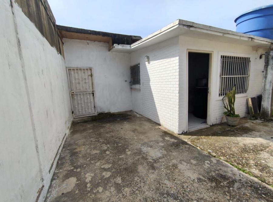 EN VENTA CASA EN PARAPARAL BUENAVENTURA SEMIAMOBLADA