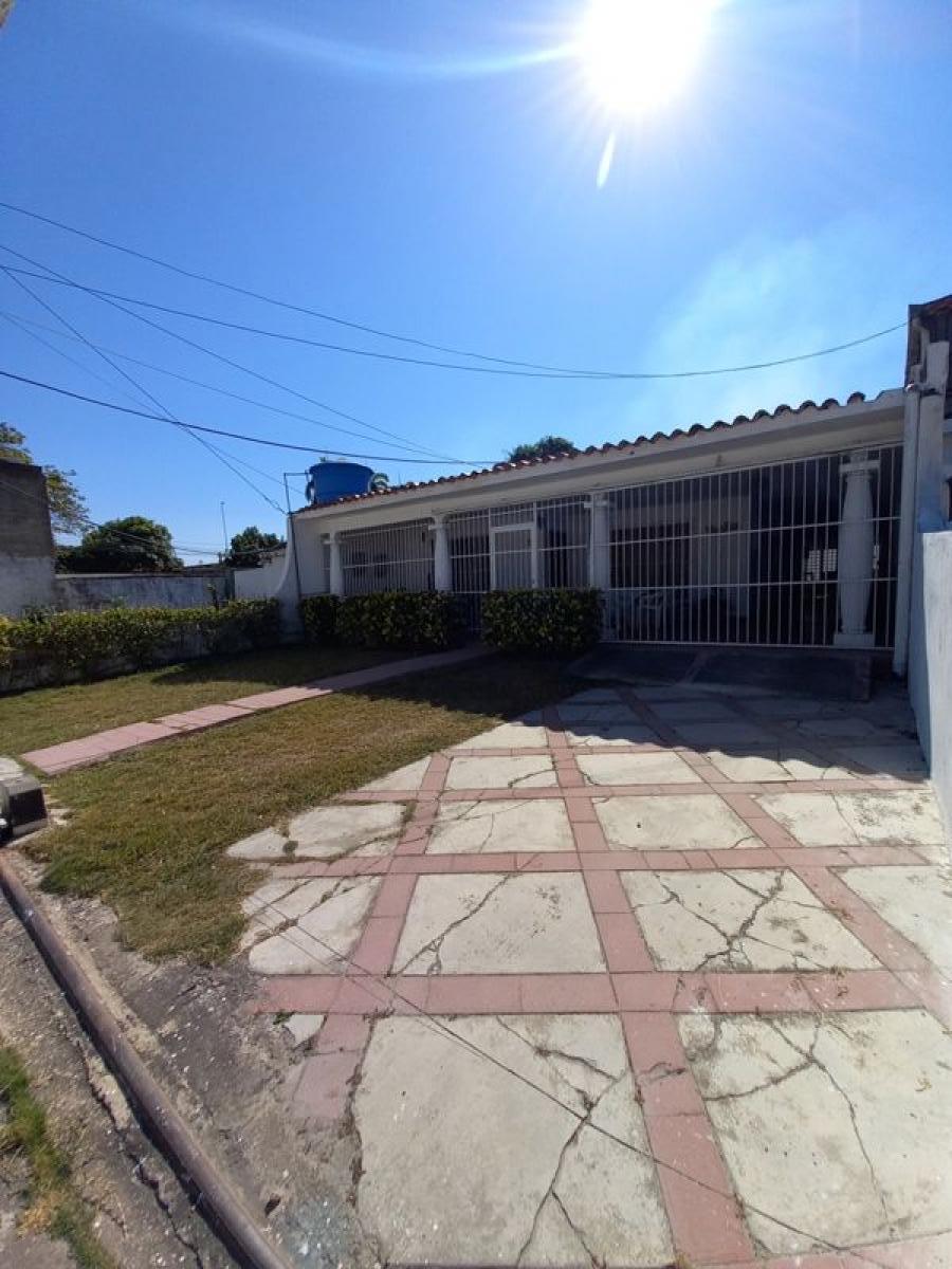 Foto Casa en Venta en FLOR AMARILLO, Valencia, Carabobo - U$D 21.000 - CAV242153 - BienesOnLine