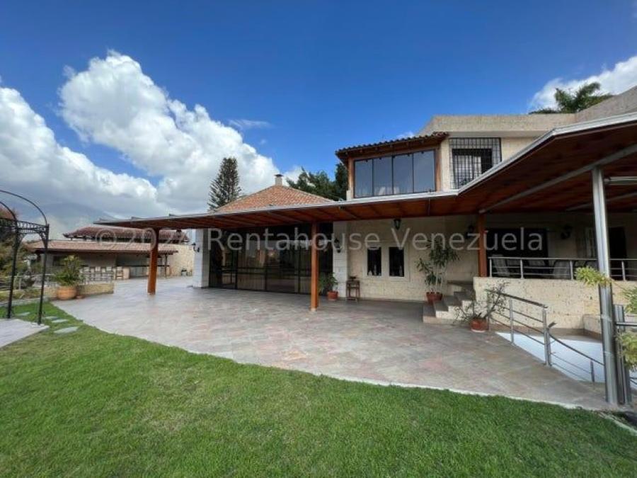 ESPECTACULAR CASA EN VENTA EN MACARACUAY. 