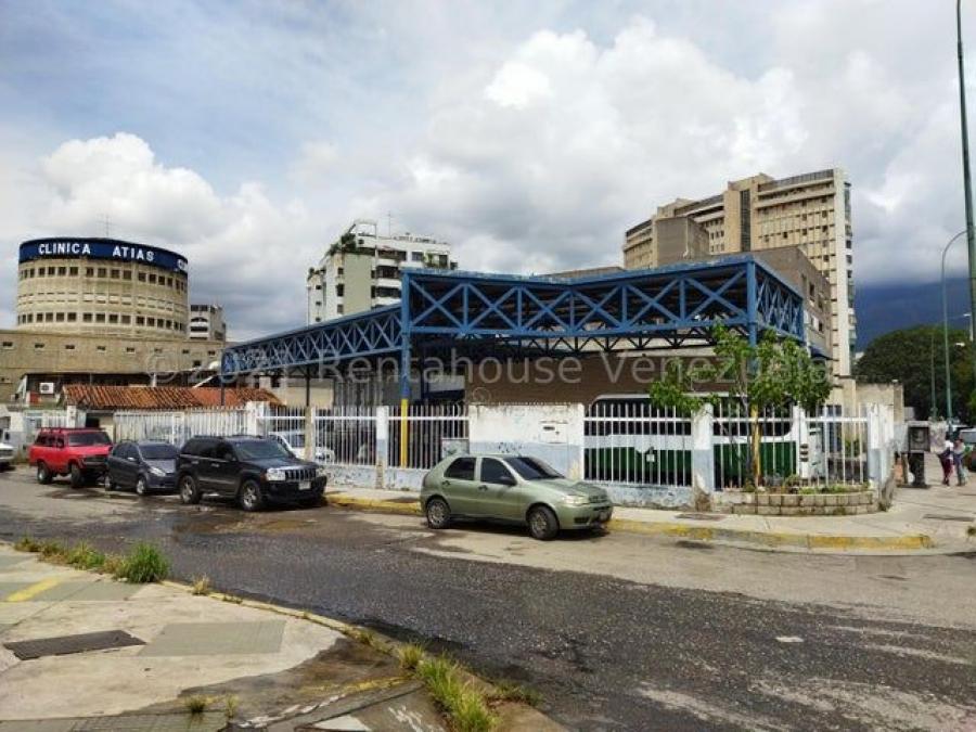 ESTACIONAMIENTO CON GALPON EN ALQUILER EN LOS ROSALES