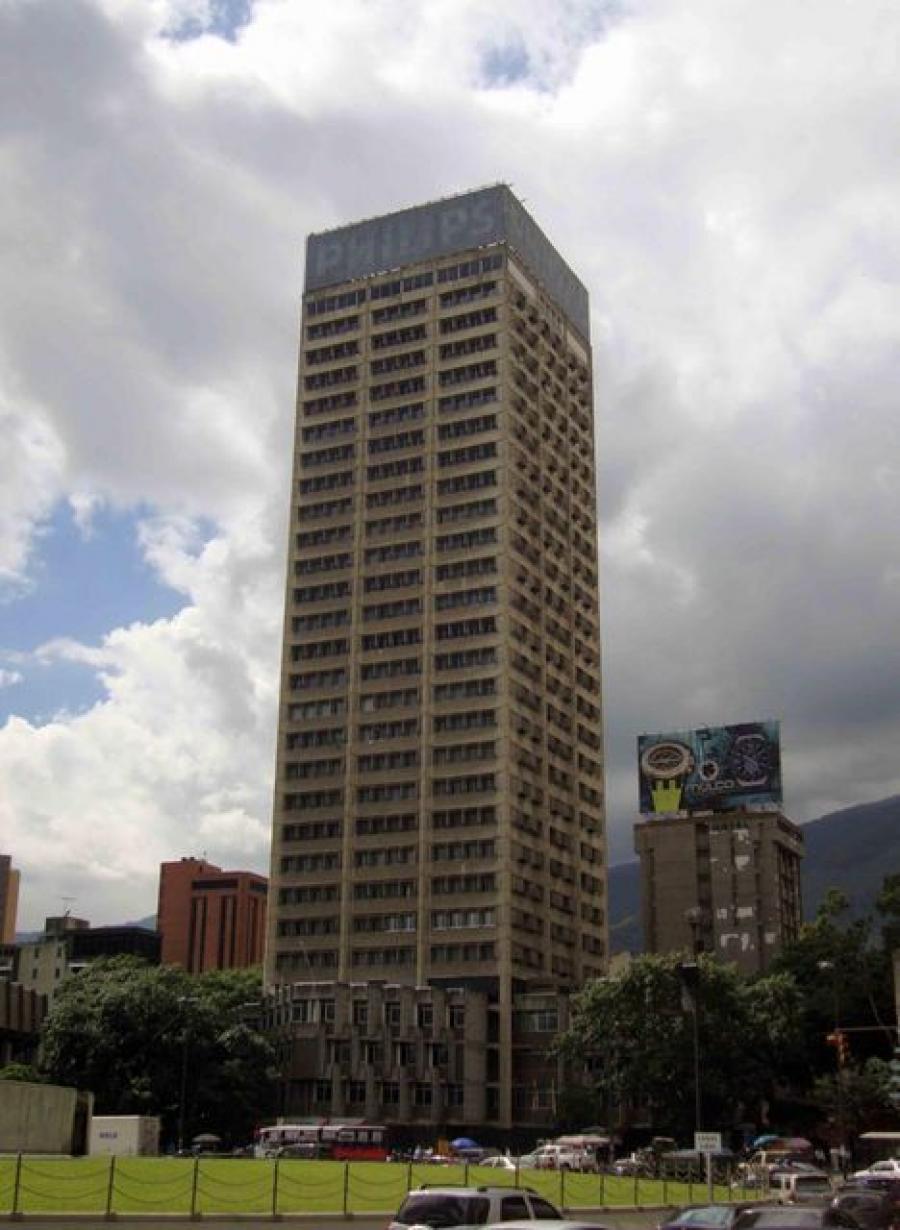 Foto Local en Alquiler en Libertador, Plaza Venezuela, Distrito Federal - U$D 2.000 - LOA236937 - BienesOnLine