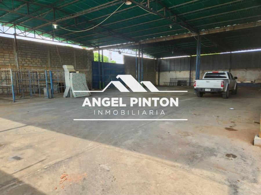 GALPON COMERCIAL EN VENTA BARRIO 19 DE ABRIL MARACAIBO APi 6595 