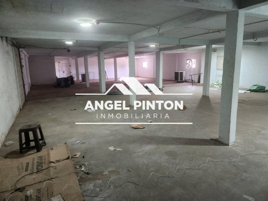 GALPON COMERCIAL EN VENTA BARRIO 19 DE ABRIL MARACAIBO APi 6595