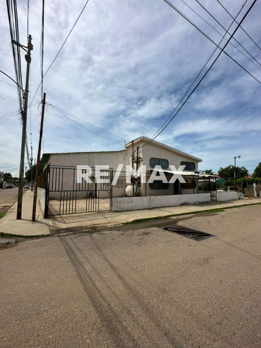 Foto Galpon en Alquiler en Maracaibo, Zulia - U$D 650 - GAA230167 - BienesOnLine