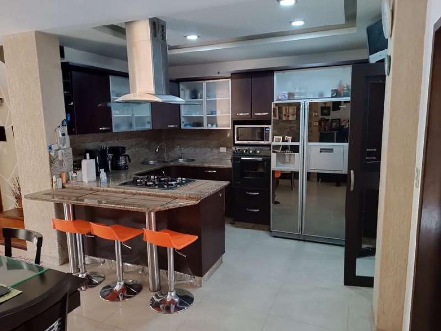 Foto Casa en Venta en TRIGAL NORTE, Valencia, Carabobo - U$D 167.000 - CAV239290 - BienesOnLine