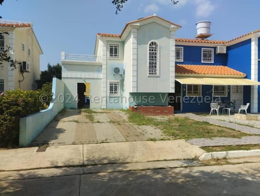 Foto Casa en Venta en Av. Tirso Salavarria, Coro, Falcón - U$D 47.450 - CAV234598 - BienesOnLine