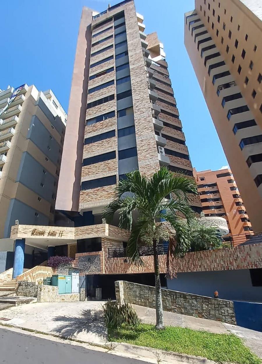 Hermoso Penthouse Ubicado en la Urb. La Trigaleña