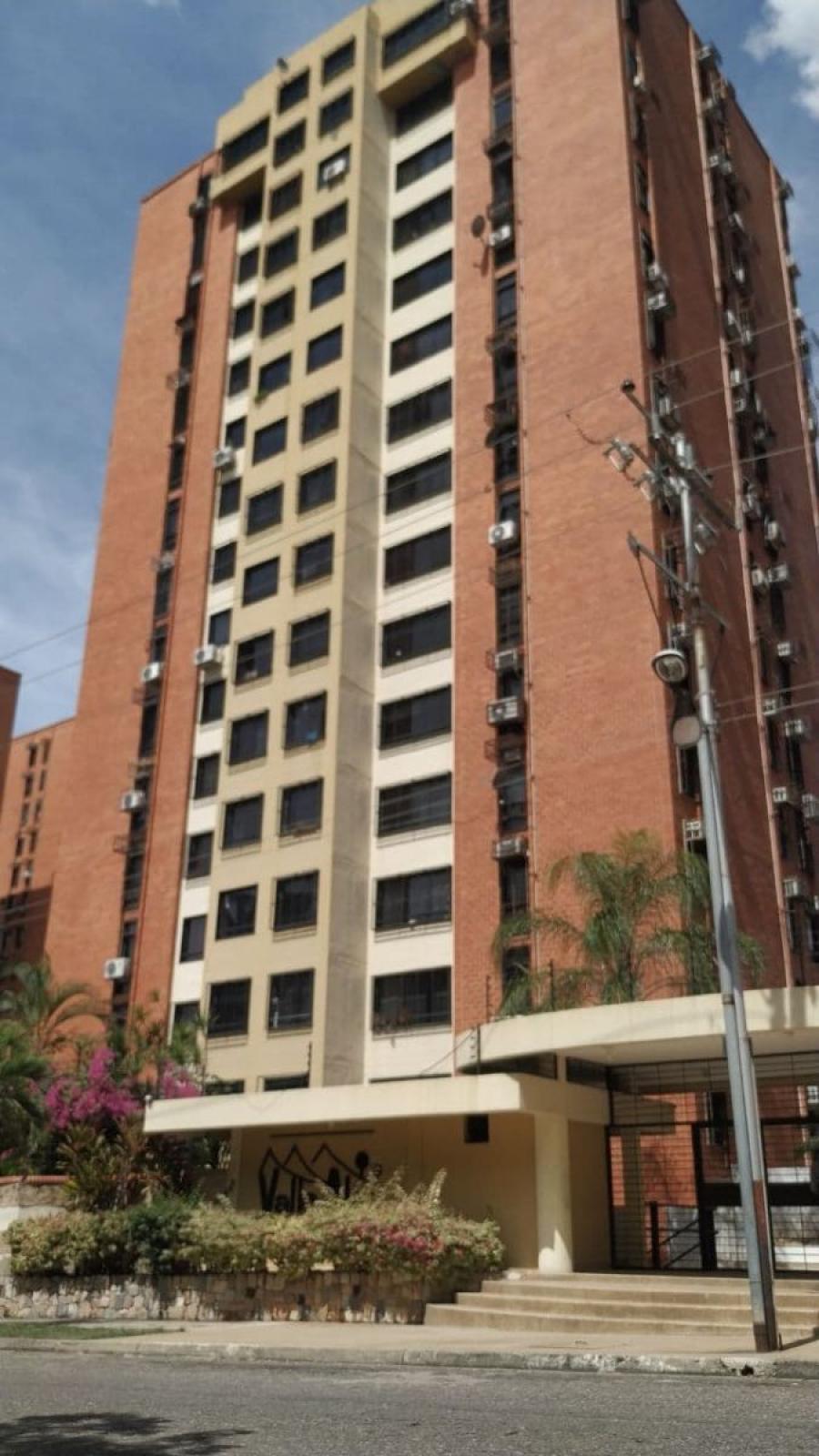 Foto Apartamento en Venta en MAONGO NAGUANAGUA, Valencia, Carabobo - U$D 25.000 - APV143435 - BienesOnLine