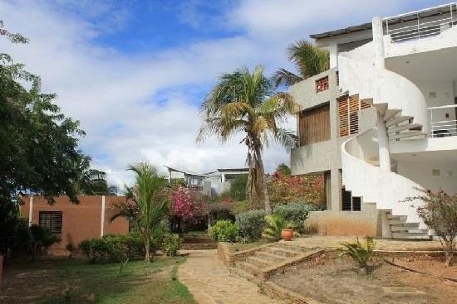 Foto Hotel en Venta en playa El Yaque, Punta de Piedras, Nueva Esparta - U$D 1.100.000 - HOV238902 - BienesOnLine