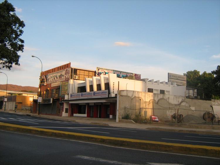 Foto Local en Alquiler en Valencia, Carabobo - BsF 10.000 - LOA19027 - BienesOnLine