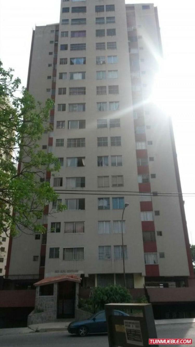 inmuebles 4porciento vende apartamento en las  chimeneas