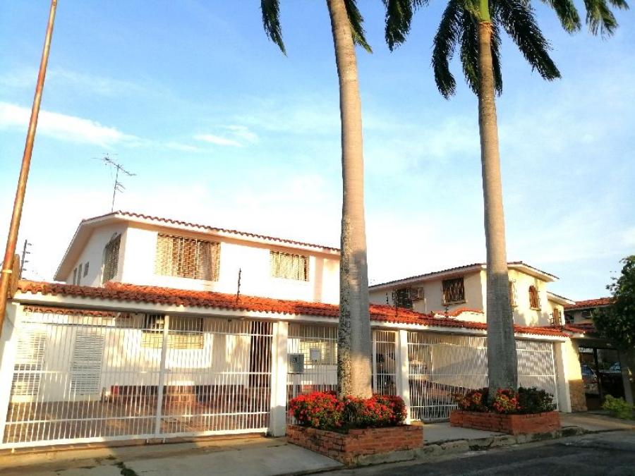 Foto Casa en Venta en La Viña, Carabobo - U$D 310.000 - CAV150902 - BienesOnLine