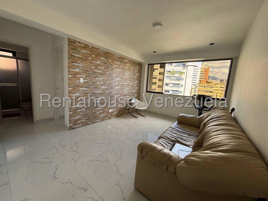 Lindo apartamento remodelado en Los Caobos