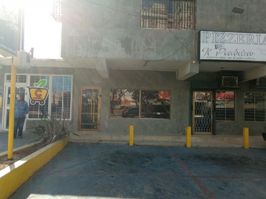 Foto Local en Alquiler en Olegario Villalobos, Maracaibo, Zulia - U$D 300 - LOA143504 - BienesOnLine