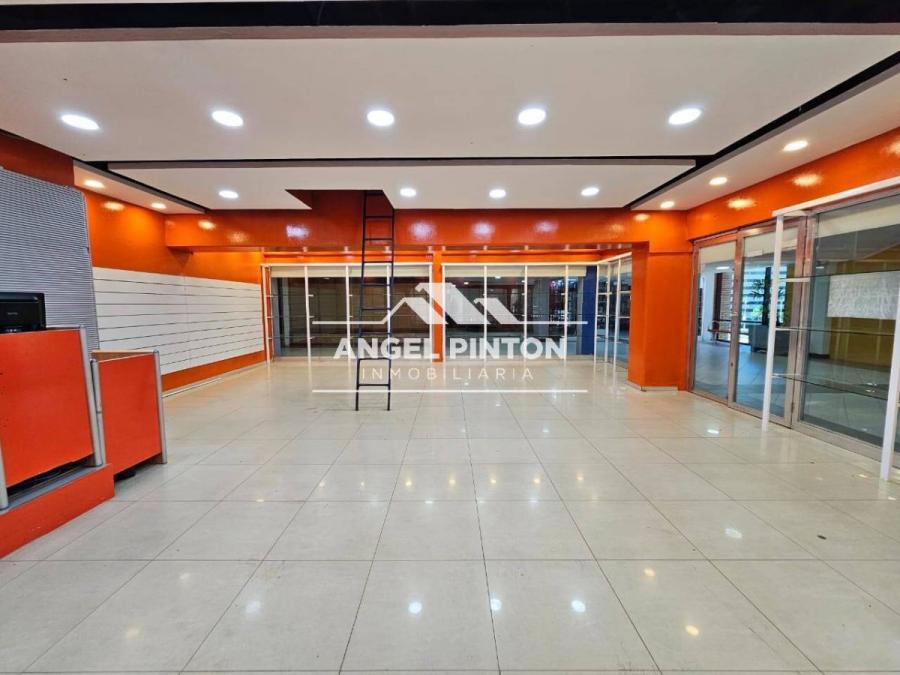 LOCAL COMERCIAL  ALQUILER EN CC LAGO MALL MARACAIBO API 0171