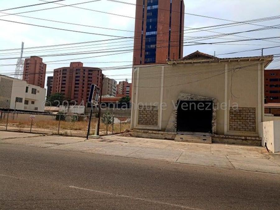 Local comercial en alquiler en Calle 72