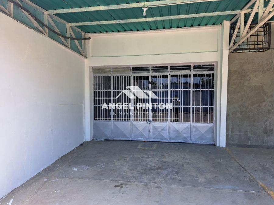 LOCAL COMERCIAL EN ALQUILER EN EL CASCO CENTRAL CABIMAS #5931 TR