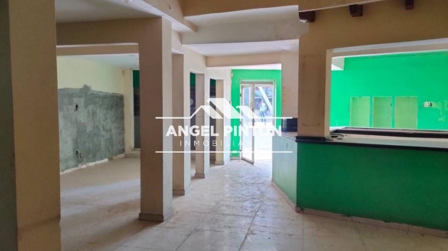 LOCAL COMERCIAL EN ALQUILER EN SANTA RITA EN MARACAIBO API 2199