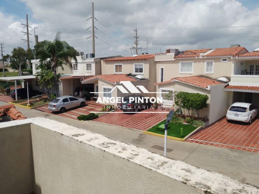 Foto Casa en Venta en Caminos del doral, Maracaibo, Zulia - U$D 29.999 - CAV241832 - BienesOnLine