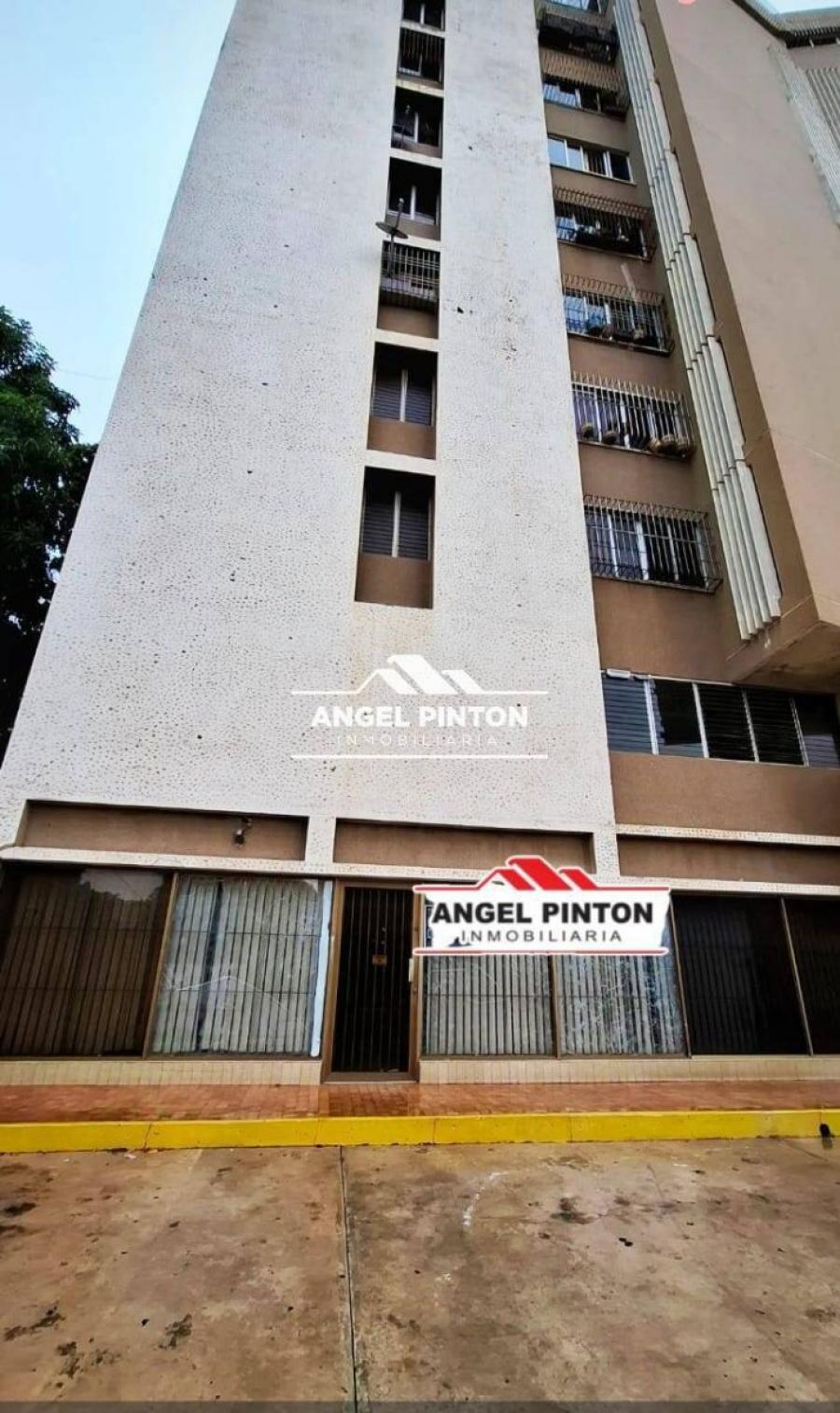 LOCAL COMERCIAL EN VENTA AV 15 ENTRE CALLE 72 Y 73 MARACIBO API 8444 