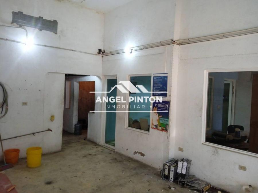 LOCAL COMERCIAL EN VENTA EN AV BELLA VISTA MARACAIBO API 5451