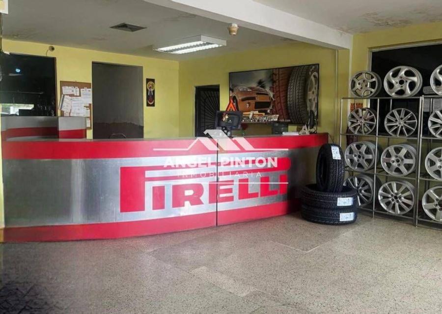 LOCAL COMERCIAL EN VENTA EN AV INTERCOMUNAL CABIMAS API 6172 TR