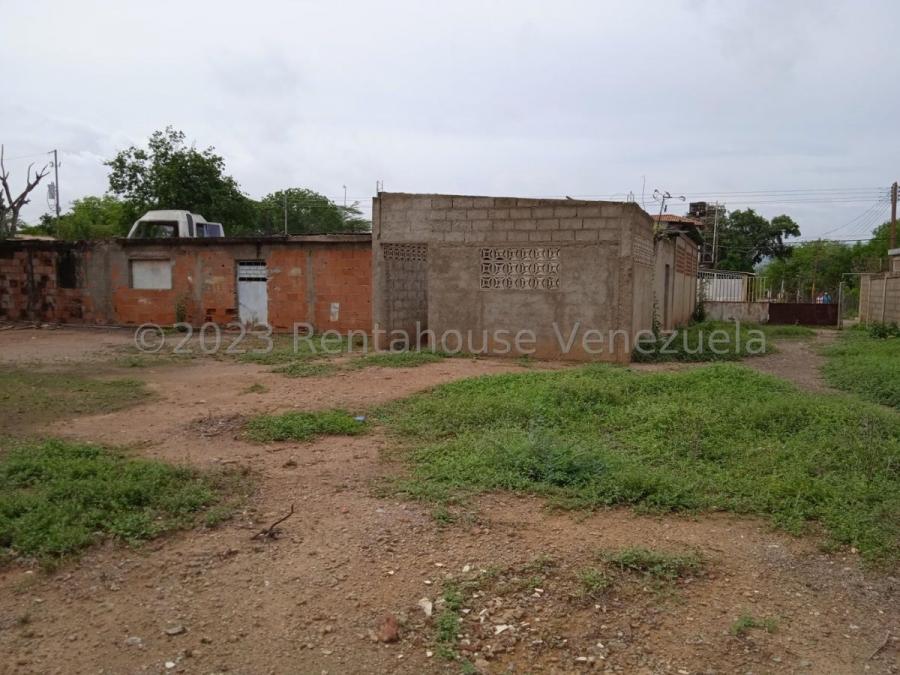 Local Comercial en Venta en Coro-Churuguara, Falcon MLS #24-1954 GR