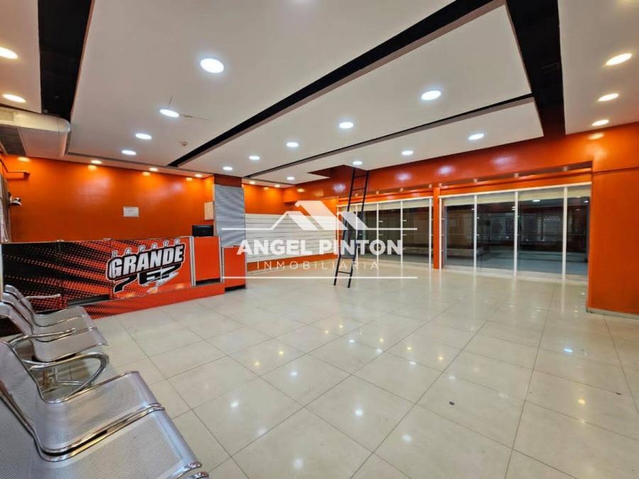 LOCAL COMERCIAL VENTA / ALQUILER EN CC LAGO MALL MARACAIBO API 0171 JANETTE PEREZ