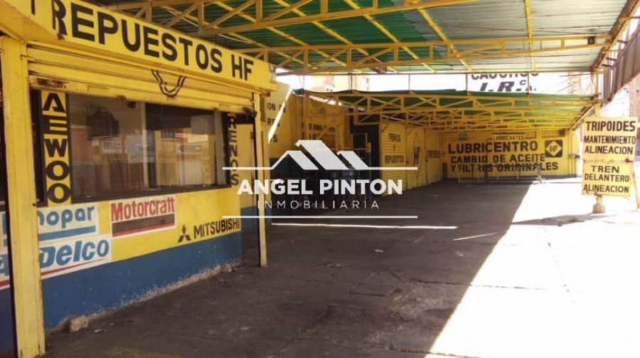 LOCAL COMERCIAL VENTA AV SANTA RITA MARACAIBO API 1783