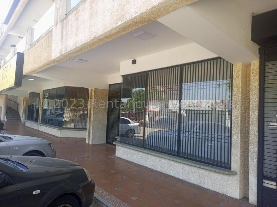 Foto Local en Venta en OLEGARIO VILLALOBOS, Av Universidad, Zulia - U$D 32.000 - LOV227022 - BienesOnLine